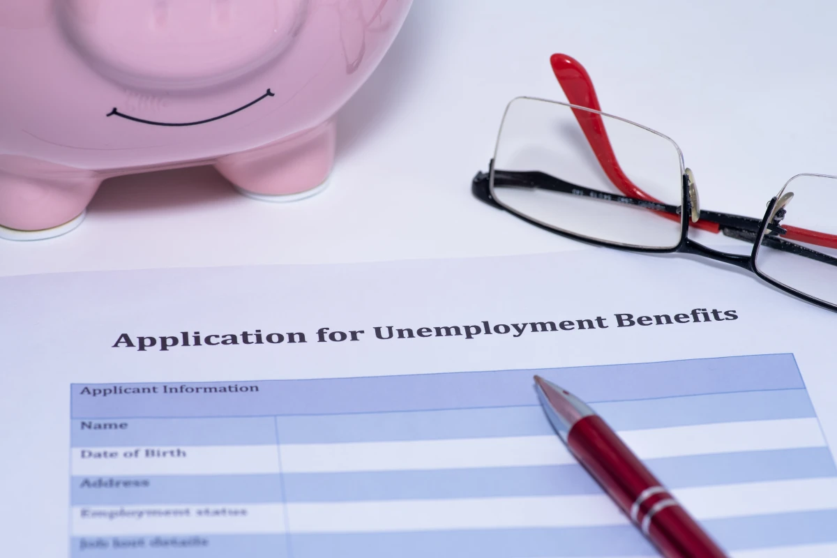 Abandon de poste et droit au chômage : quelles conséquences pour les salariés ?